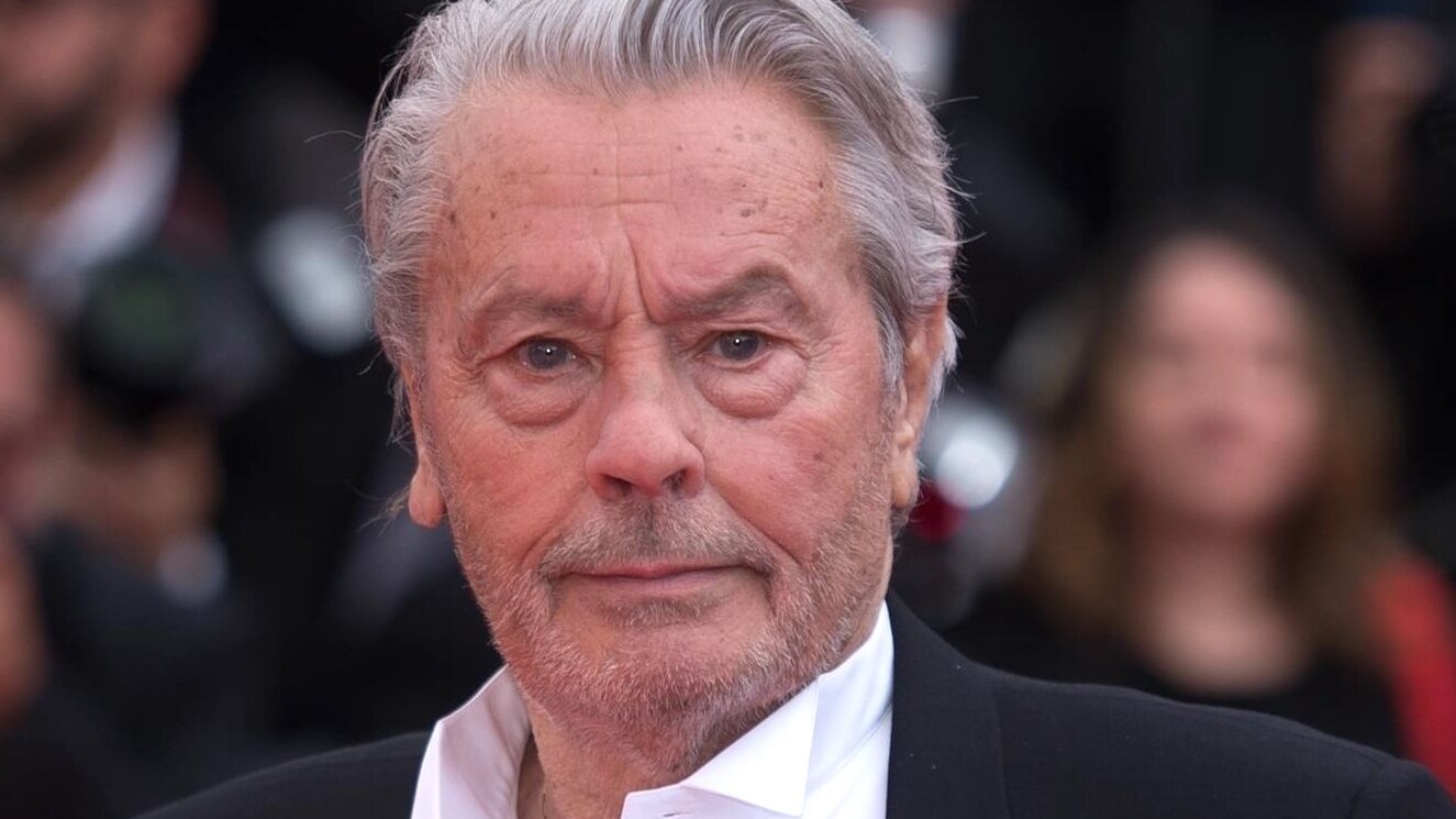 Alain Delon : Ses enfants reçoivent son testament, une répartition sans conflit