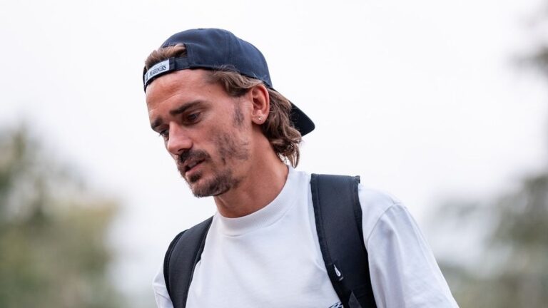 Antoine Griezmann fait son arrivée à Clairefontaine