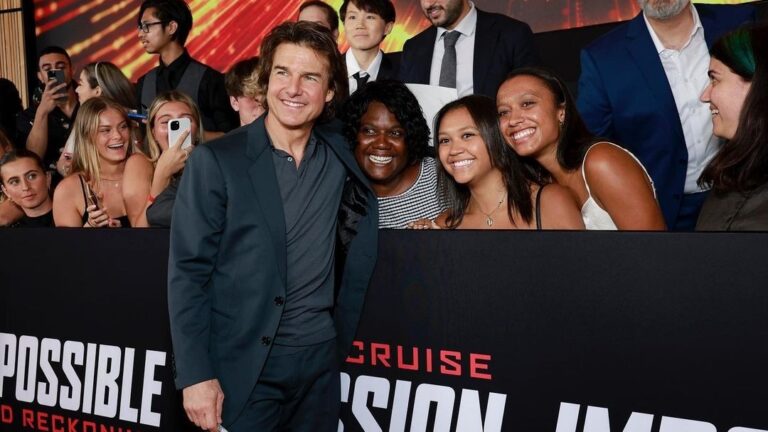 Tom Cruise célèbre Mission Impossible avec les fans à Los Angeles