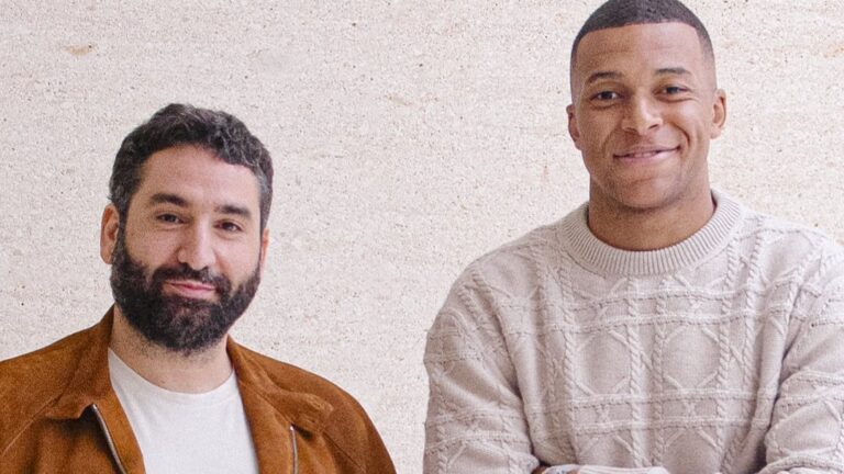 Mouloud Achour et Kylian Mbappé